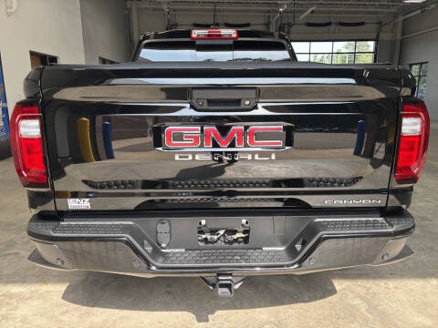 2024 GMC Canyon Denali