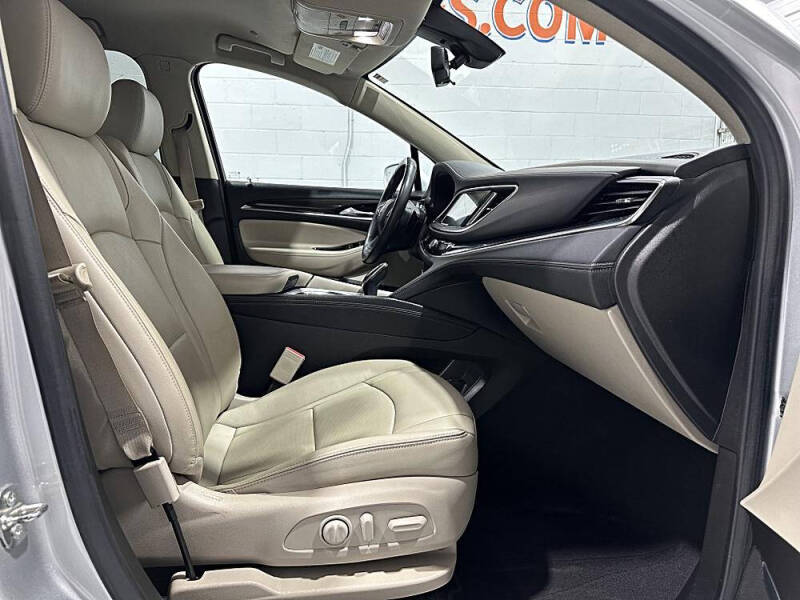 2020 Buick Enclave Essence