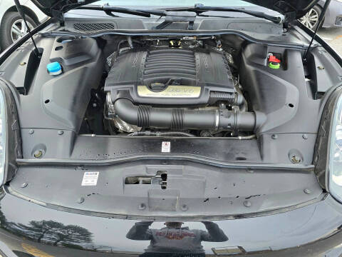 2017 Porsche Cayenne Platinum Edition