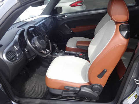 2017 Volkswagen Beetle Convertible 1.8T Classic