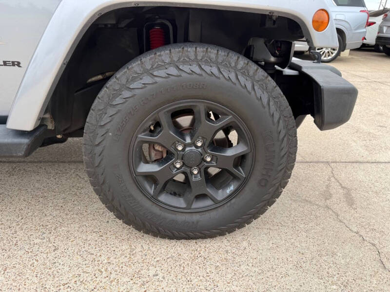 2013 Jeep Wrangler Sahara