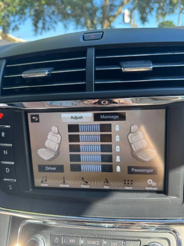 2018 Lincoln Continental Select