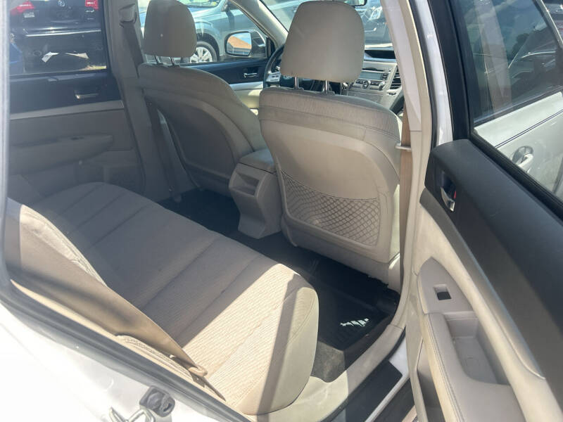 2011 Subaru Outback 2.5i Premium