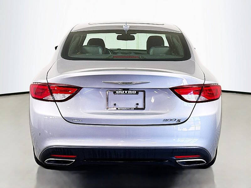 2016 Chrysler 200 S