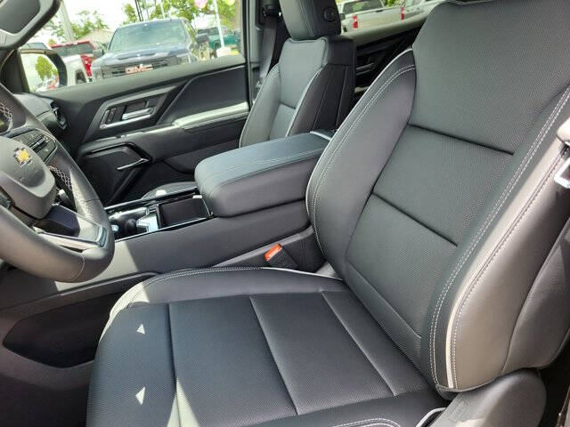 2025 Chevrolet Silverado EV LT