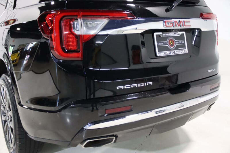 2022 GMC Acadia Denali