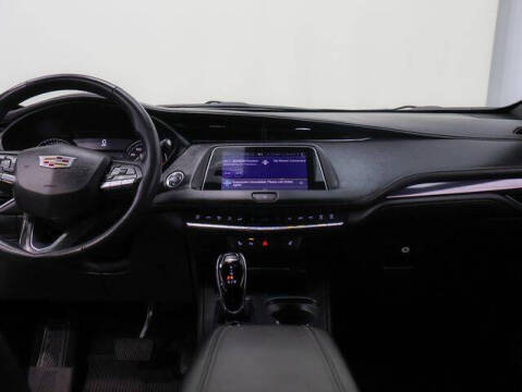 2023 Cadillac XT4 Luxury