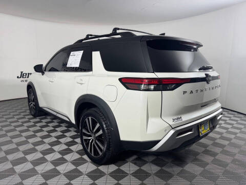 2024 Nissan Pathfinder Platinum