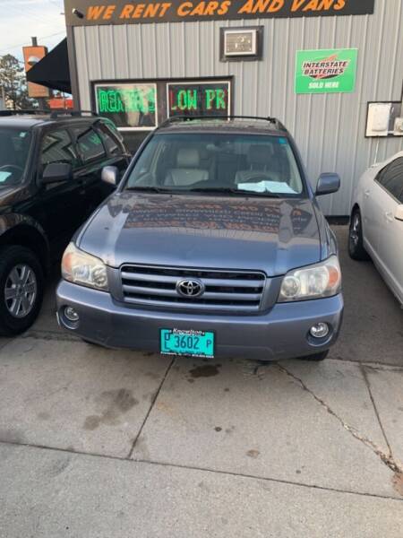 2005 Toyota Highlander for sale at Knowlton Motors, Inc. in Freeport IL