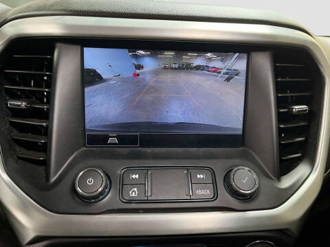 2022 GMC Acadia SLT