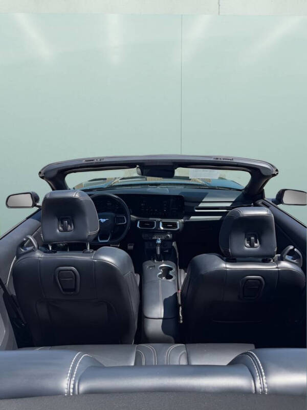 2025 Ford Mustang EcoBoost Premium