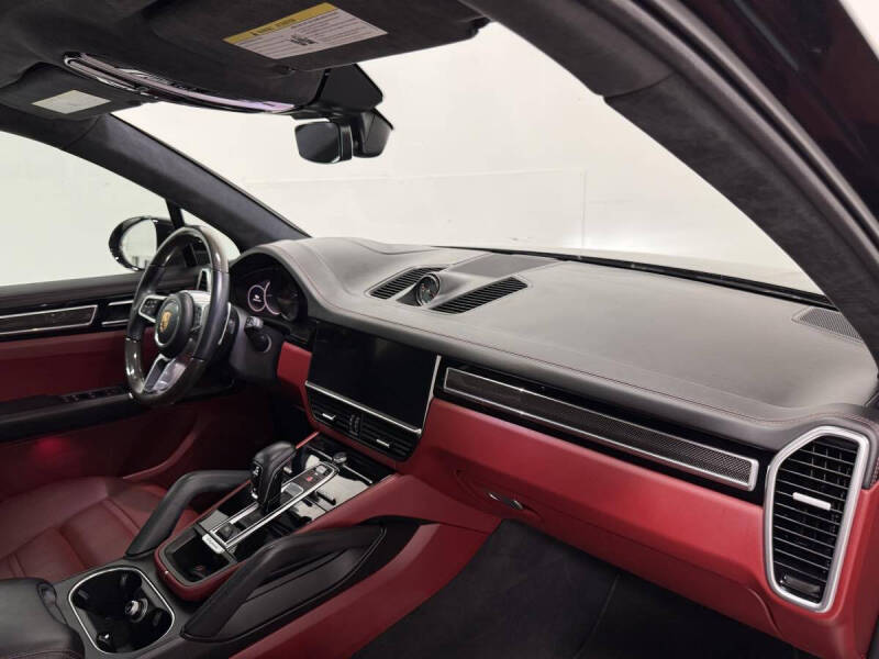 2022 Porsche Cayenne