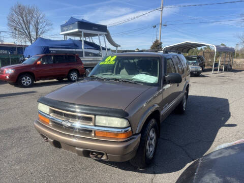 2004 Chevrolet Blazer LS