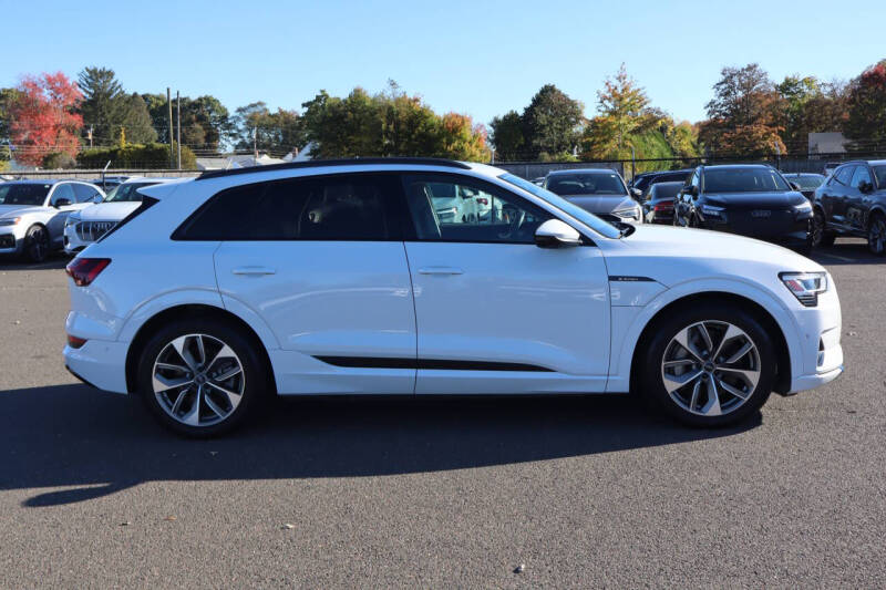 2021 Audi e-tron quattro Premium Plus