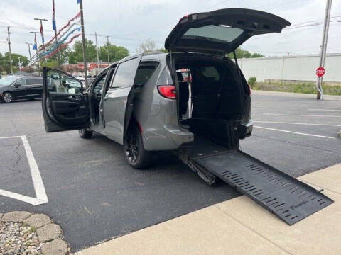2021 Chrysler Pacifica Touring L