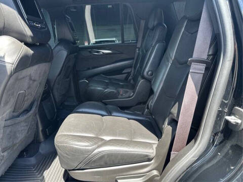 2017 Cadillac Escalade Platinum