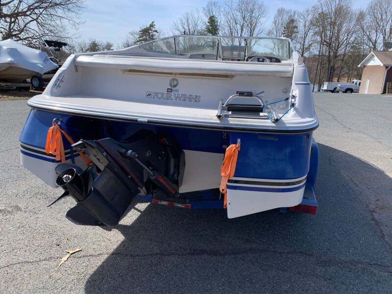 1993 Four Winns 190 Horizon