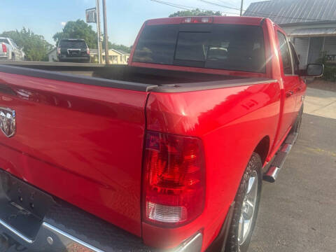 2017 RAM 1500 SLT