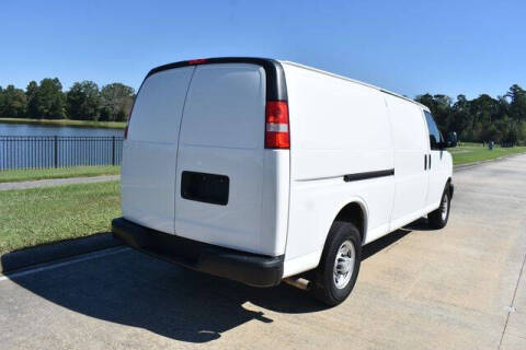 2023 Chevrolet Express 2500