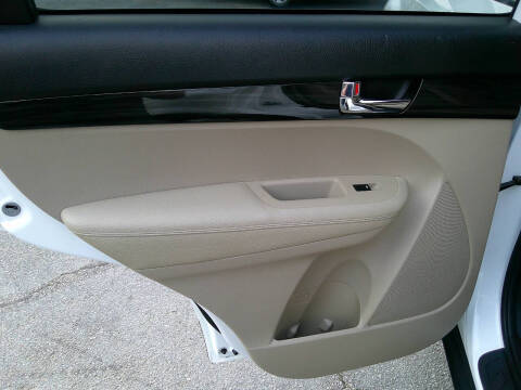 2011 Kia Sorento LX