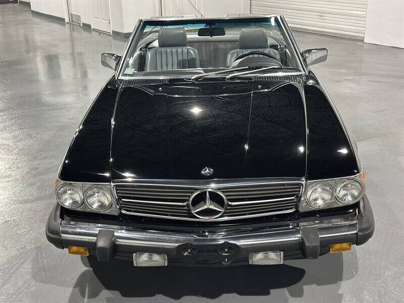 1987 Mercedes-Benz 560-Class 560 SL