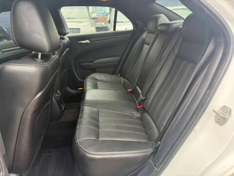 2016 Chrysler 300