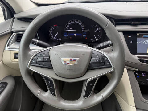 2017 Cadillac XT5 Premium Luxury