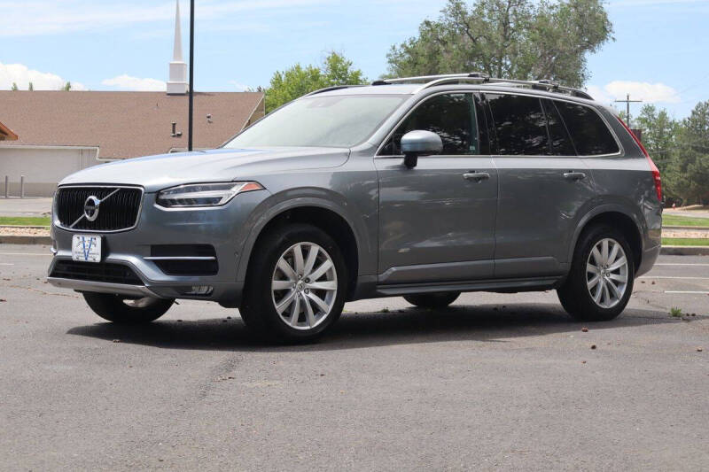 2017 Volvo XC90 T6 Momentum