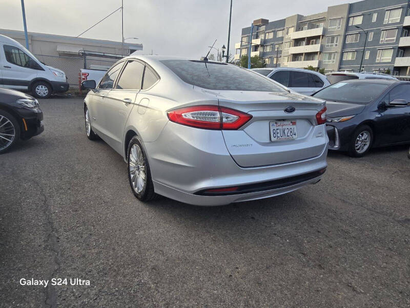 2016 Ford Fusion Hybrid SE