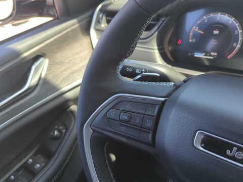 2026 Jeep Grand Cherokee Altitude