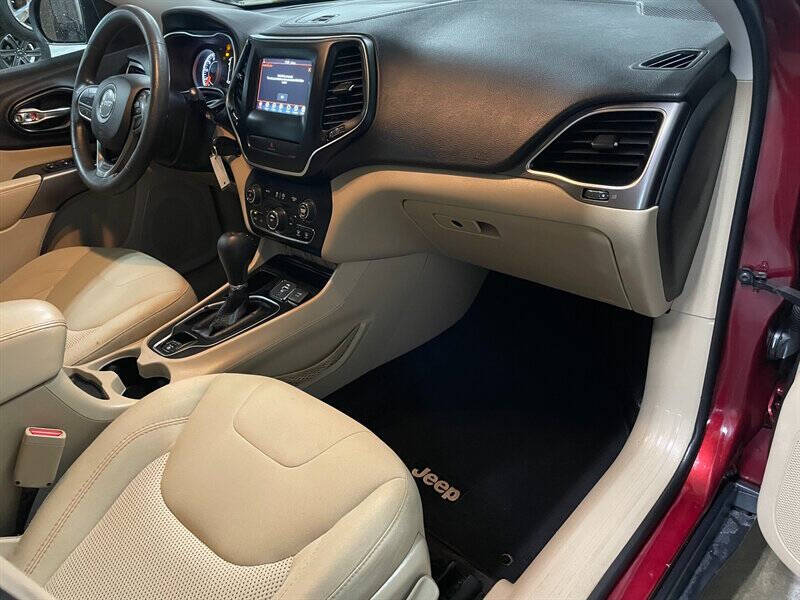 2019 Jeep Cherokee Latitude