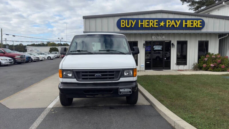 2004 Ford E-Series E-250