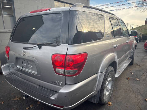 2005 Toyota Sequoia SR5