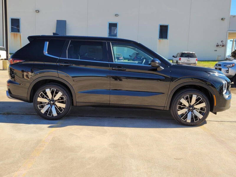 2026 Mitsubishi Outlander SE