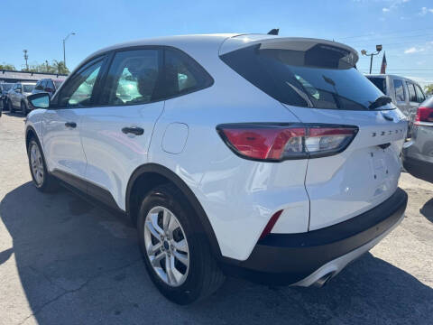2020 Ford Escape S
