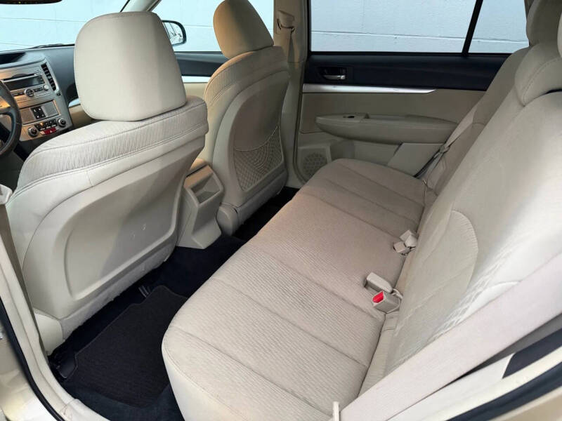 2010 Subaru Outback 2.5i Premium