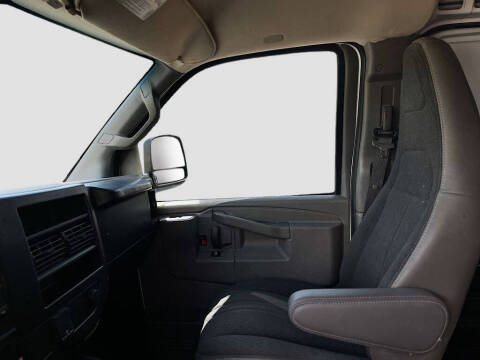 2024 Chevrolet Express 2500