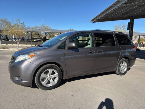 2014 Toyota Sienna LE 8-Passenger