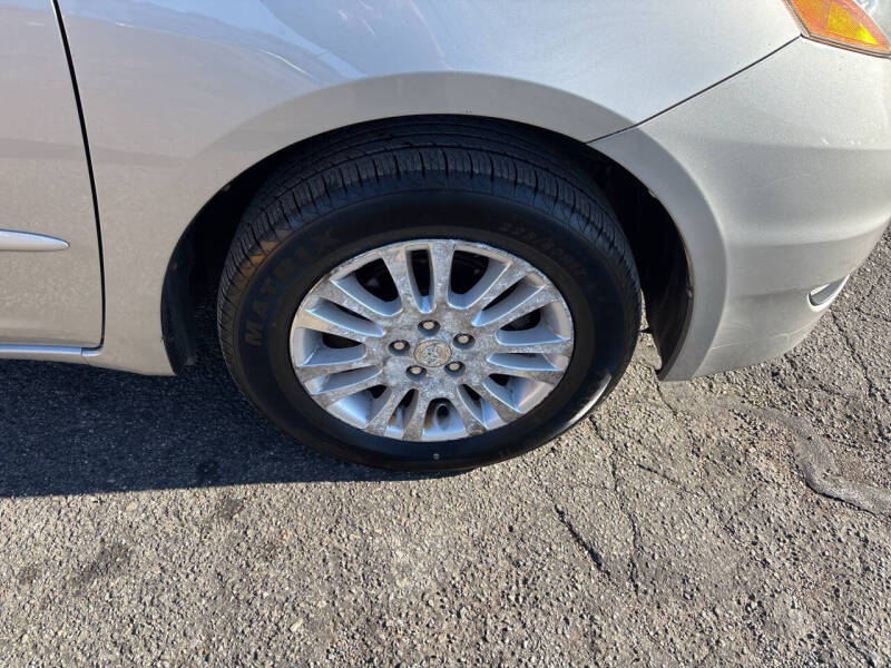 2009 Toyota Sienna LE 7-Passenger