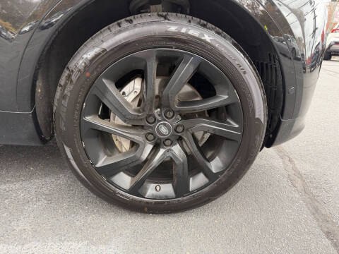 2020 Land Rover Discovery Landmark Edition