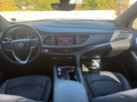 2022 Buick Enclave Essence