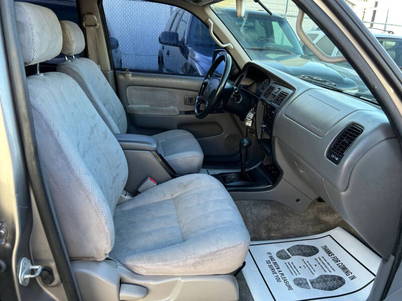 2001 Toyota 4Runner SR5