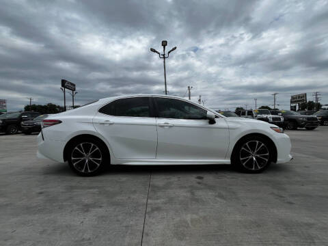 2018 Toyota Camry SE