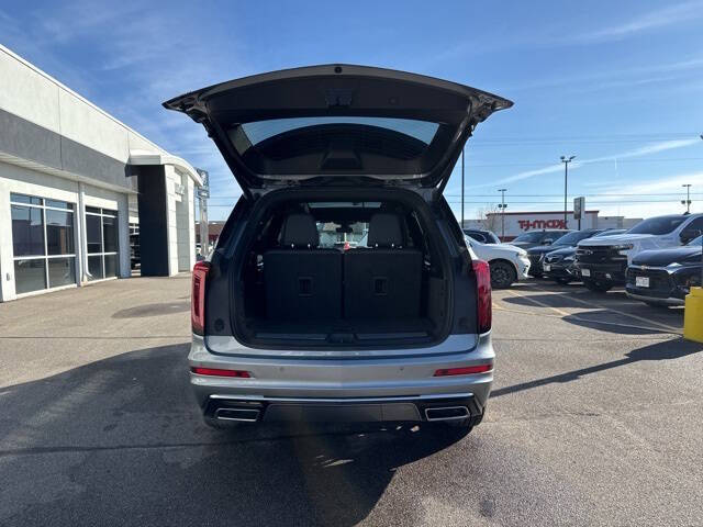 2025 Cadillac XT6 Premium Luxury