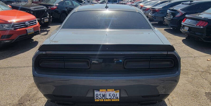 2017 Dodge Challenger SXT Plus