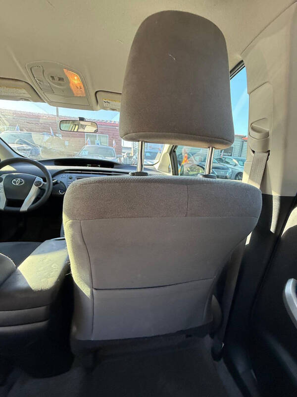 2014 Toyota Prius Two