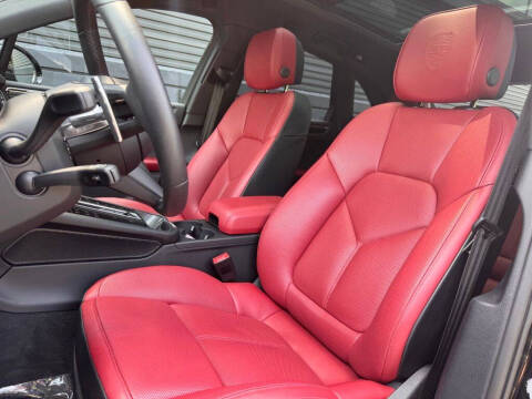2026 Porsche Macan T