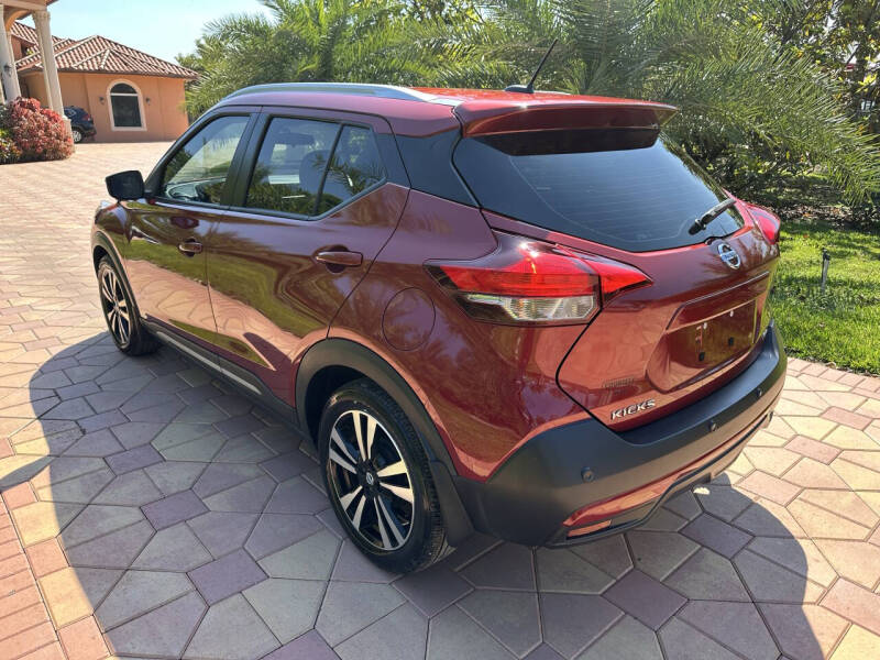 2020 Nissan Kicks SR