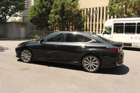 2019 Lexus ES 300h