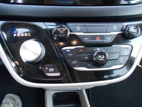 2021 Chrysler Voyager LX